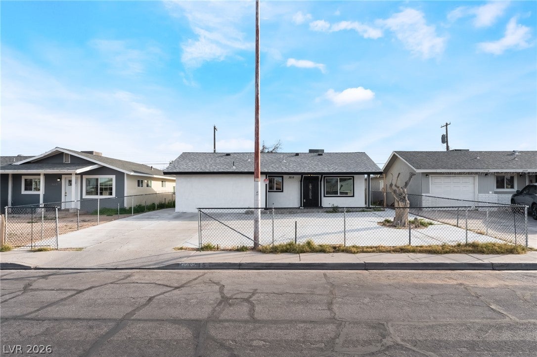 3215 Dillon Avenue