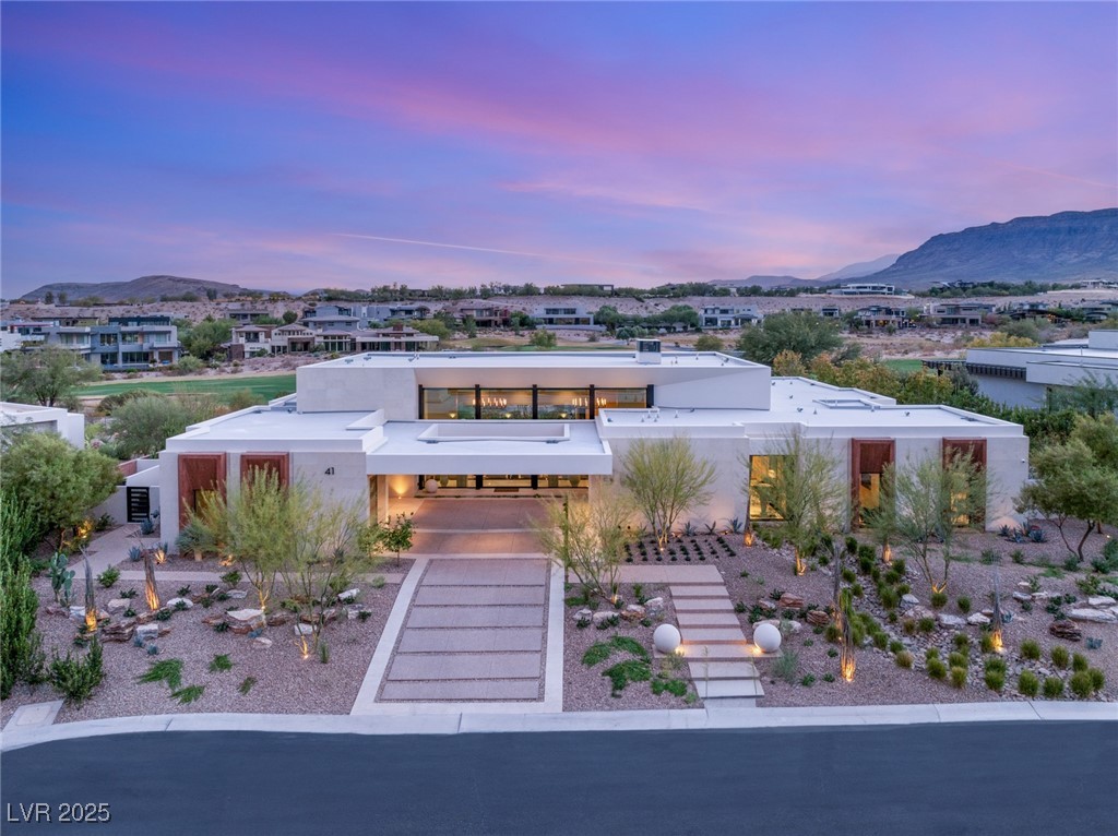 41 Crested Cloud Way