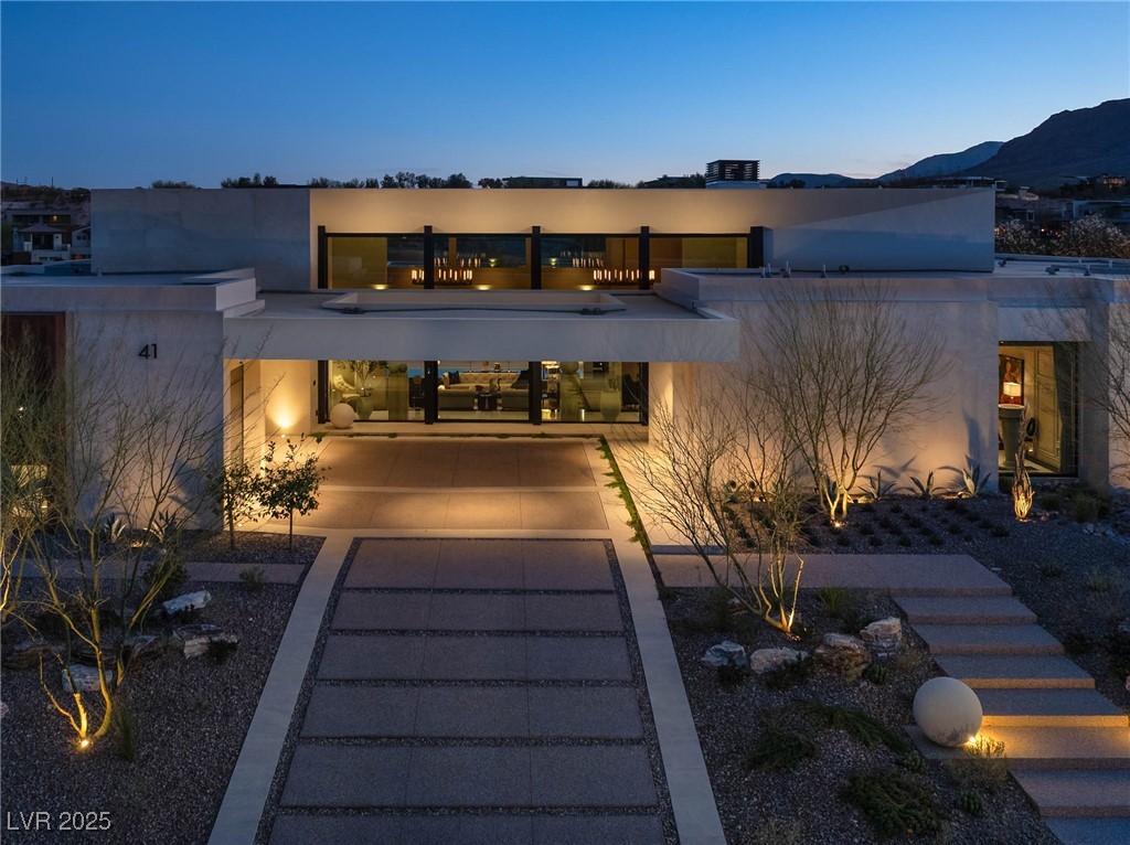 41 Crested Cloud Way