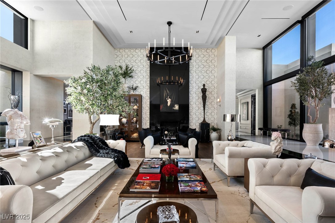 41 Crested Cloud Way
