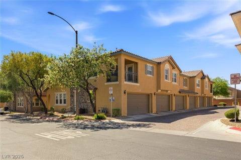 Townhouse For Sale - 8433 Insignia Avenue #101<br/> Las Vegas, NV 89178
