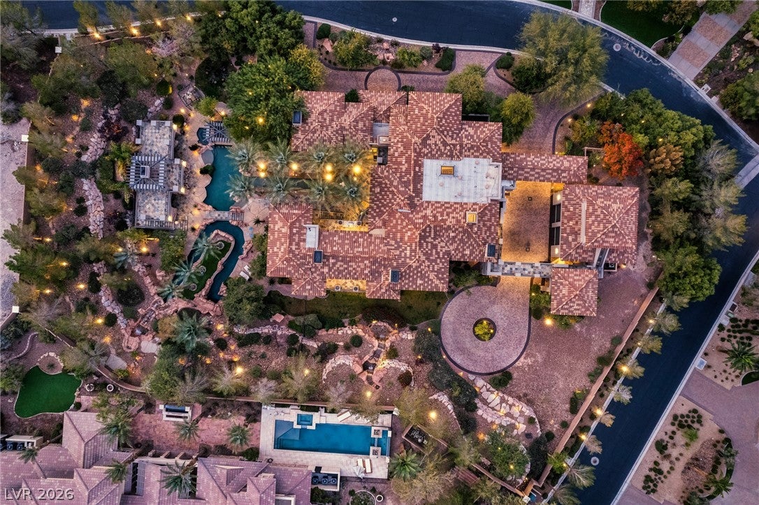 5 Wood Creek Court