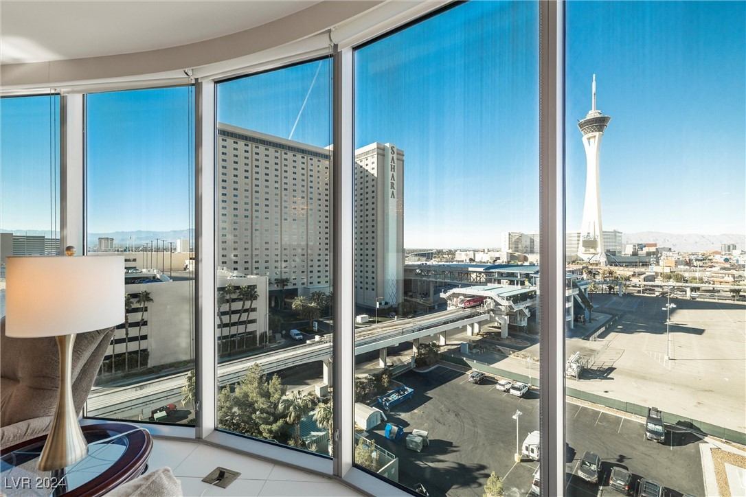 Las Vegas, Nevada 89109, United States, 2 Bedrooms Bedrooms, ,2 BathroomsBathrooms,Residential,Active,32604
