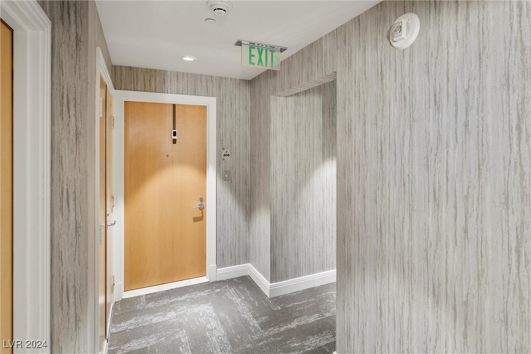 Las Vegas, Nevada 89109, United States, 2 Bedrooms Bedrooms, ,2 BathroomsBathrooms,Residential,Active,32604