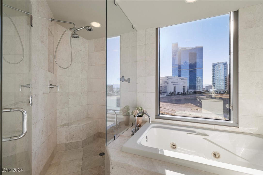 Las Vegas, Nevada 89109, United States, 2 Bedrooms Bedrooms, ,2 BathroomsBathrooms,Residential,Active,32604