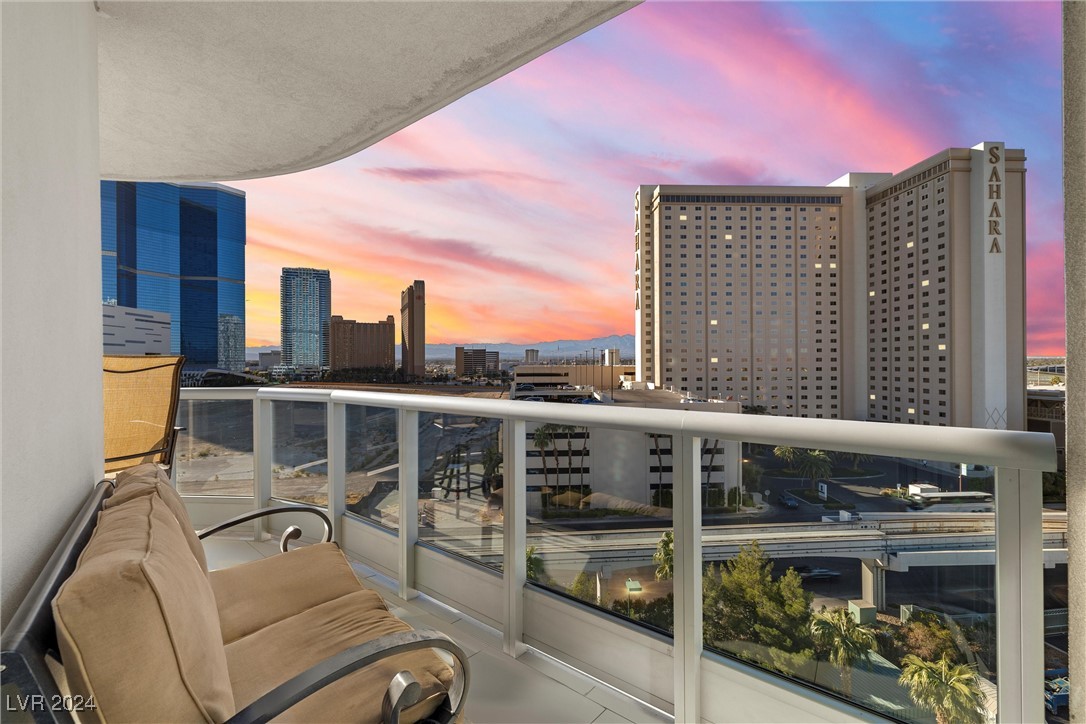Las Vegas, Nevada 89109, United States, 2 Bedrooms Bedrooms, ,2 BathroomsBathrooms,Residential,Active,32604