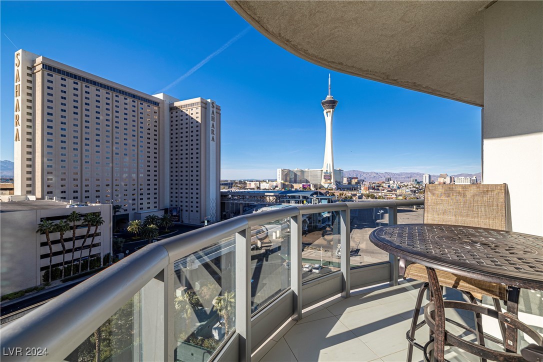 Las Vegas, Nevada 89109, United States, 2 Bedrooms Bedrooms, ,2 BathroomsBathrooms,Residential,Active,32604