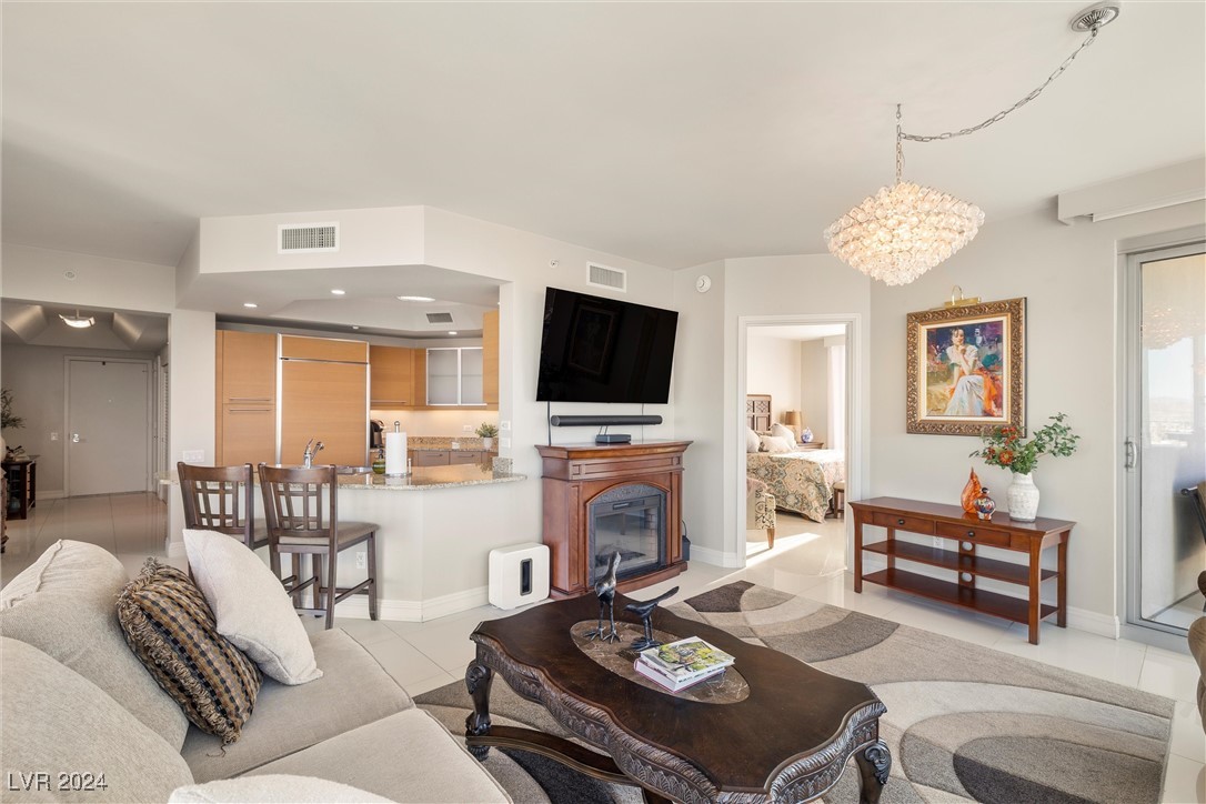 Las Vegas, Nevada 89109, United States, 2 Bedrooms Bedrooms, ,2 BathroomsBathrooms,Residential,Active,32604