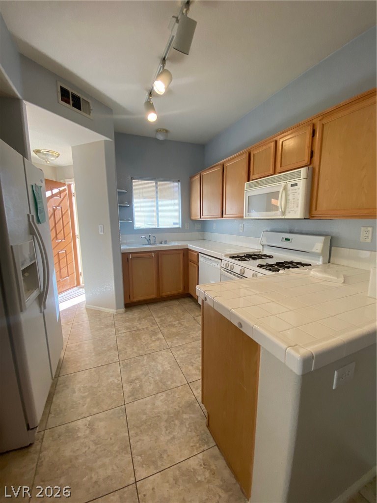 1050 E Cactus Avenue 1080