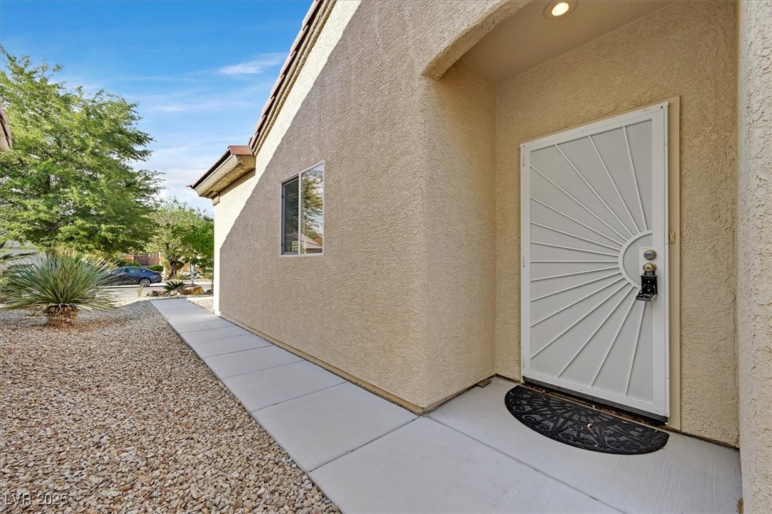 Properties 1 2413 N Desert Sparrow Avenue