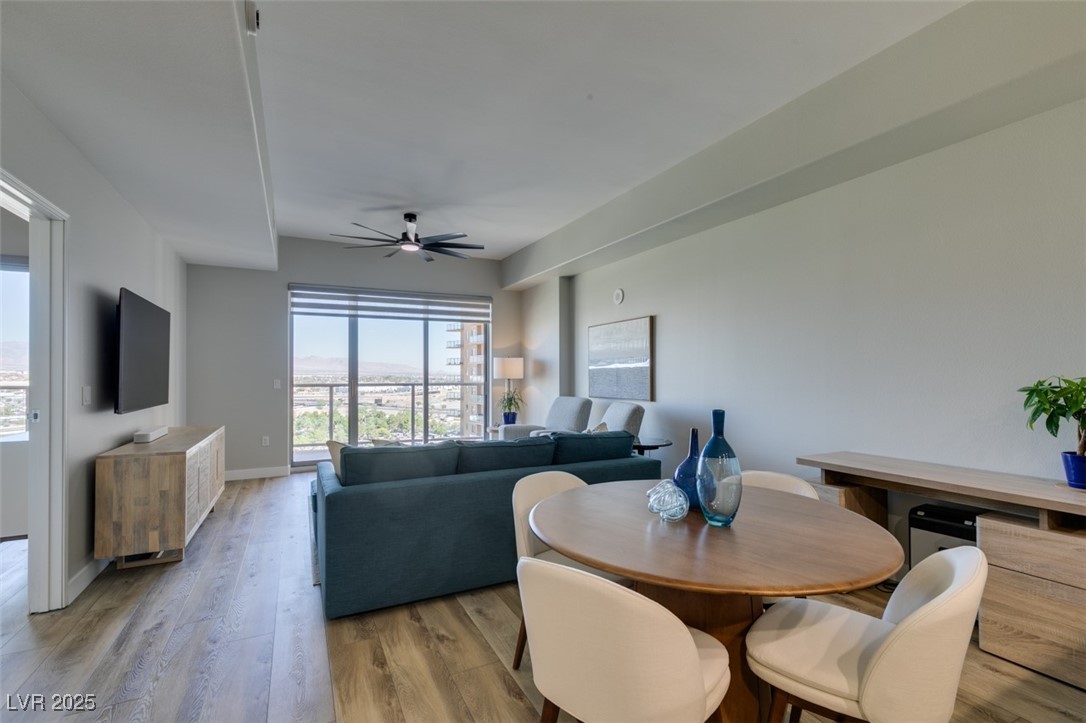 8255 Las Vegas S Boulevard 1414