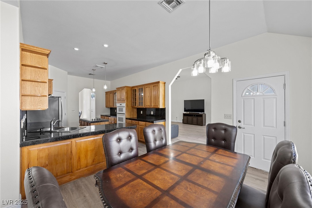 Las Vegas, Nevada 89120, United States, 5 Bedrooms Bedrooms, ,2 BathroomsBathrooms,Residential,Active,96227