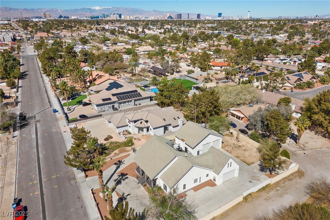 Las Vegas, Nevada 89120, United States, 5 Bedrooms Bedrooms, ,2 BathroomsBathrooms,Residential,Active,96227