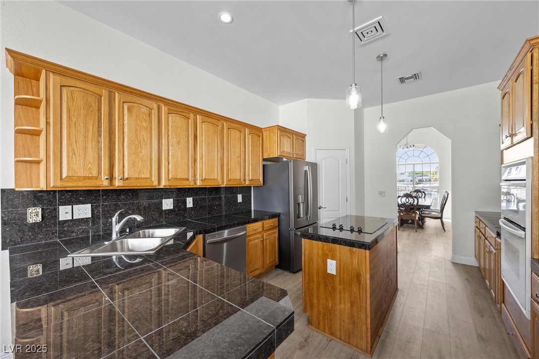 Las Vegas, Nevada 89120, United States, 5 Bedrooms Bedrooms, ,2 BathroomsBathrooms,Residential,Active,96227