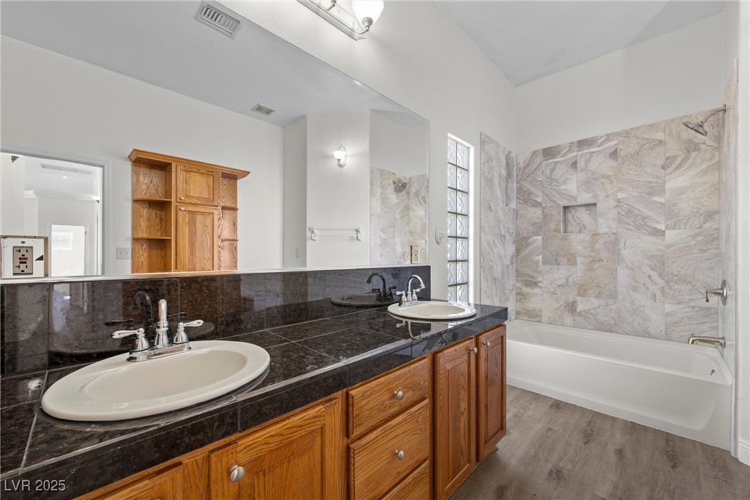 Las Vegas, Nevada 89120, United States, 5 Bedrooms Bedrooms, ,2 BathroomsBathrooms,Residential,Active,96227