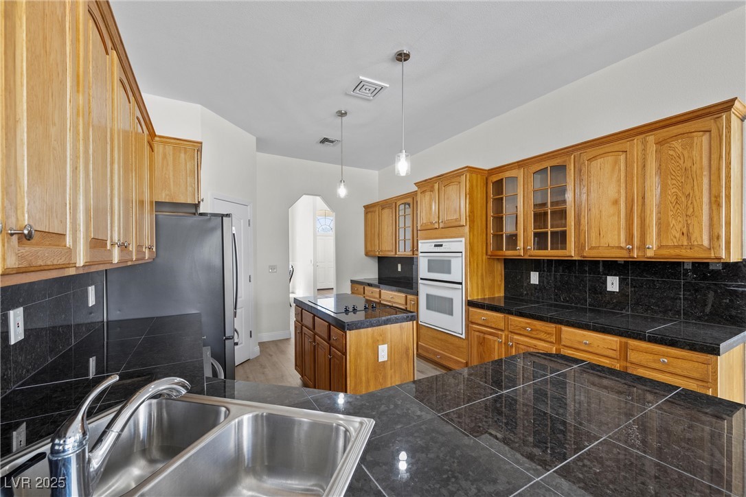 Las Vegas, Nevada 89120, United States, 5 Bedrooms Bedrooms, ,2 BathroomsBathrooms,Residential,Active,96227