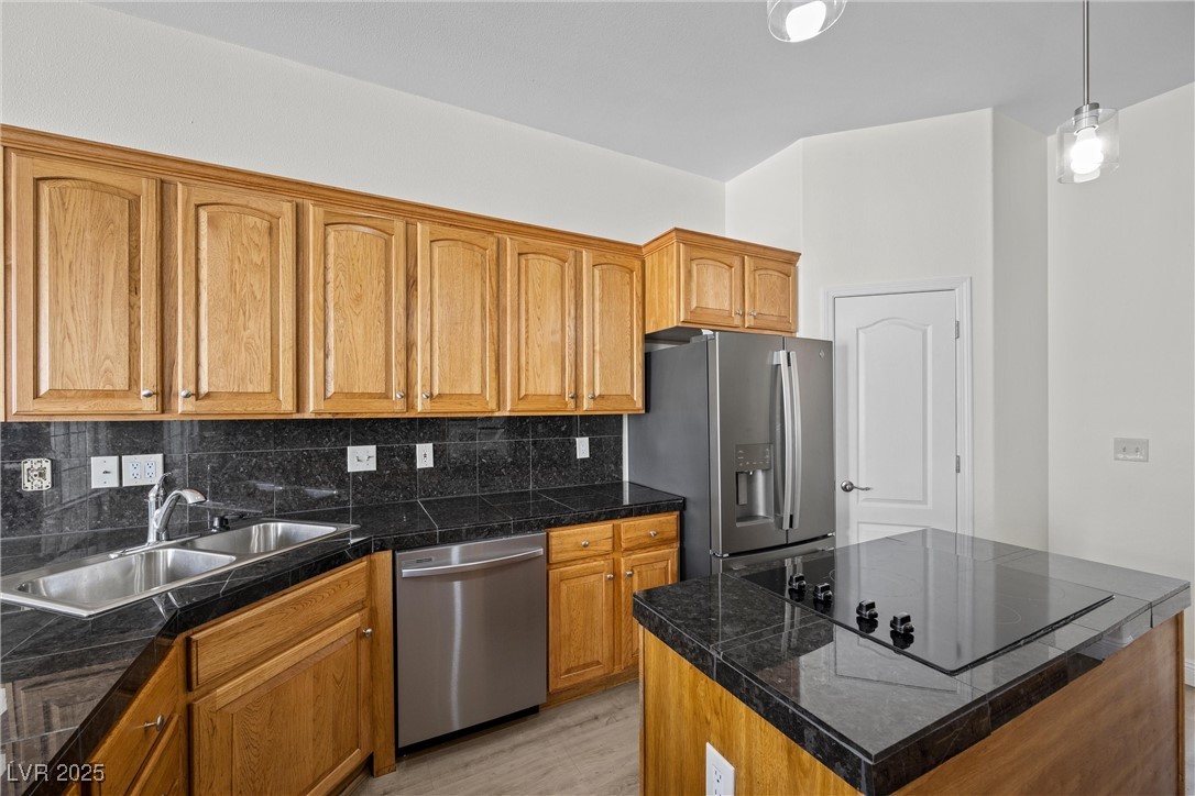 Las Vegas, Nevada 89120, United States, 5 Bedrooms Bedrooms, ,2 BathroomsBathrooms,Residential,Active,96227