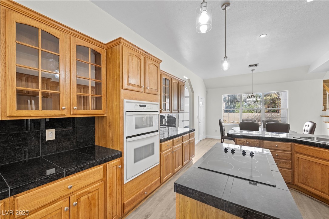 Las Vegas, Nevada 89120, United States, 5 Bedrooms Bedrooms, ,2 BathroomsBathrooms,Residential,Active,96227