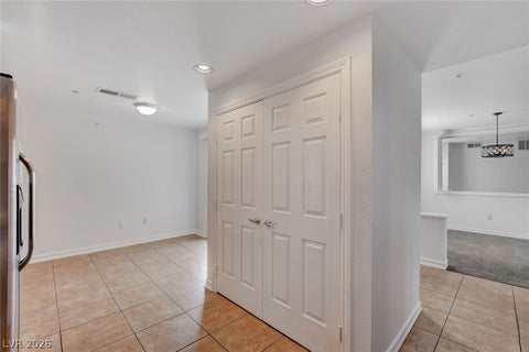Condo For Rent - 230 E Flamingo Road #404<br/> Las Vegas, NV 89169