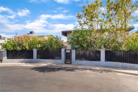 Tiny photo for 493 McKellar Circle, Las Vegas, NV 89119 (MLS # 2712999)