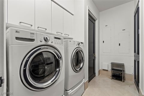 Tiny photo for 2747 Paradise Road #3404, Las Vegas, NV 89109 (MLS # 2752511)