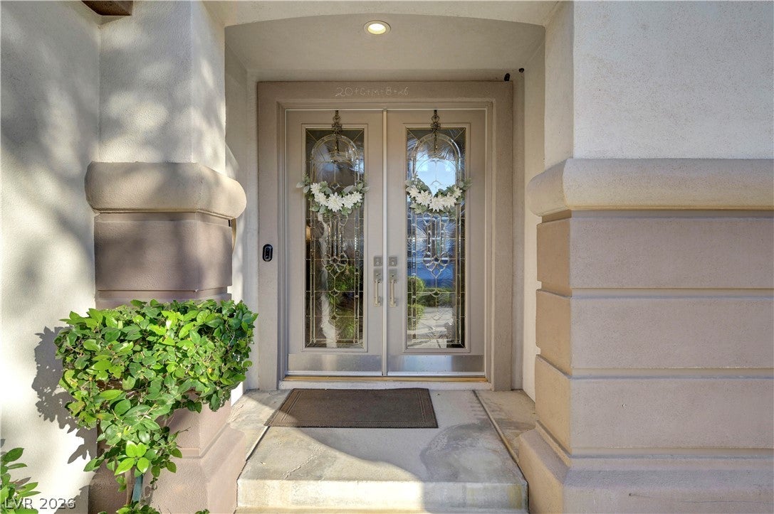 444 Pinnacle Heights Lane