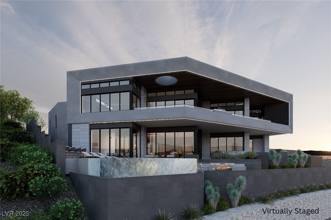 633 Majestic Rim Drive
