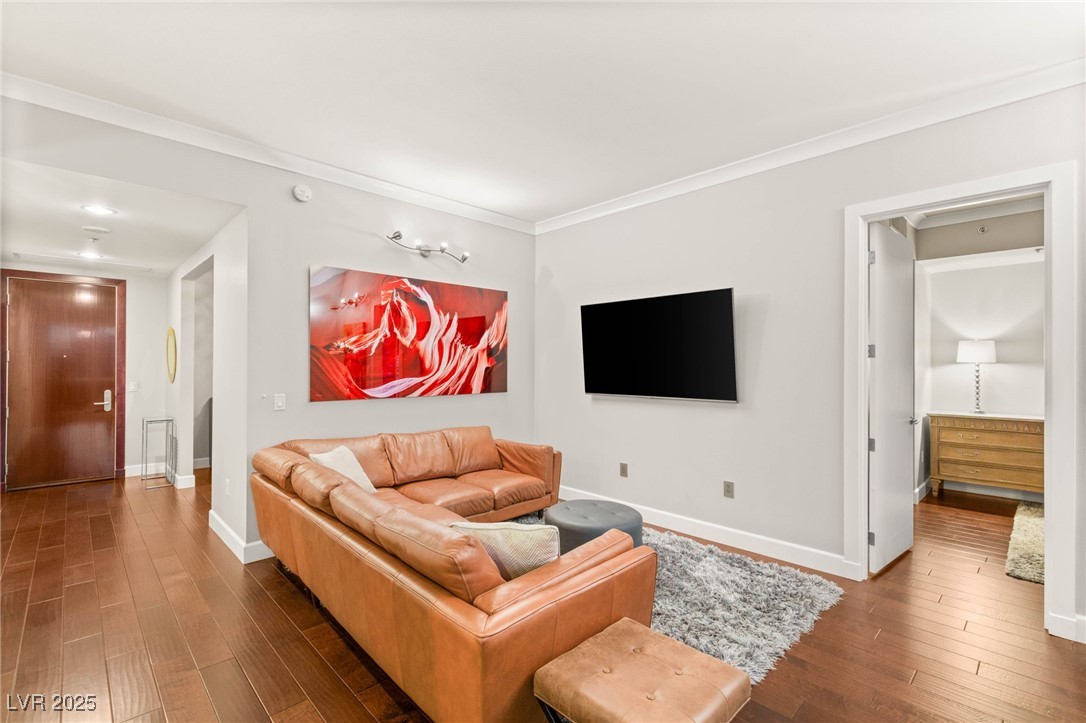 Las Vegas, Nevada 89103, United States, 2 Bedrooms Bedrooms, ,2 BathroomsBathrooms,Residential,Active,228530