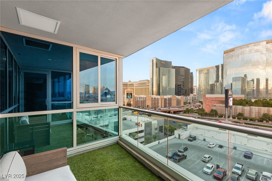 Las Vegas, Nevada 89103, United States, 2 Bedrooms Bedrooms, ,2 BathroomsBathrooms,Residential,Active,228530