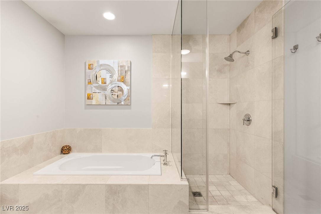 Las Vegas, Nevada 89103, United States, 2 Bedrooms Bedrooms, ,2 BathroomsBathrooms,Residential,Active,228530