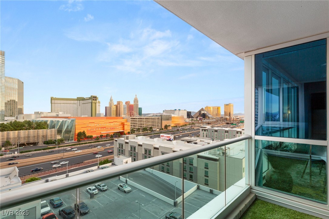 Las Vegas, Nevada 89103, United States, 2 Bedrooms Bedrooms, ,2 BathroomsBathrooms,Residential,Active,228530