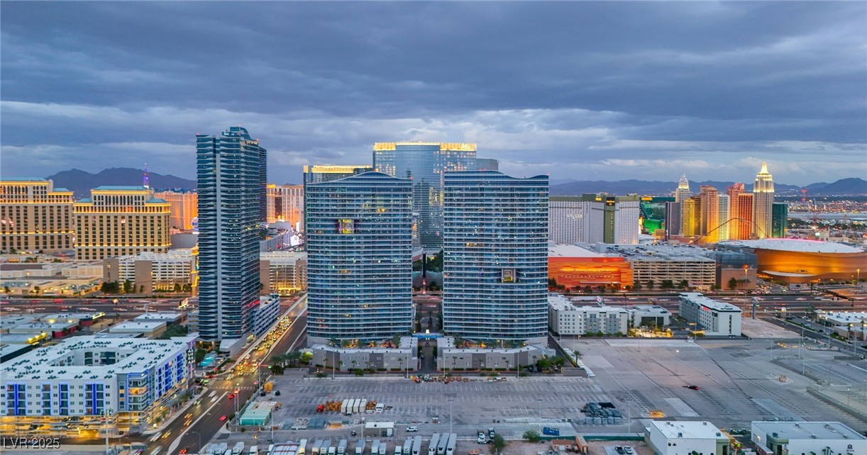 Las Vegas, Nevada 89103, United States, 2 Bedrooms Bedrooms, ,2 BathroomsBathrooms,Residential,Active,228530