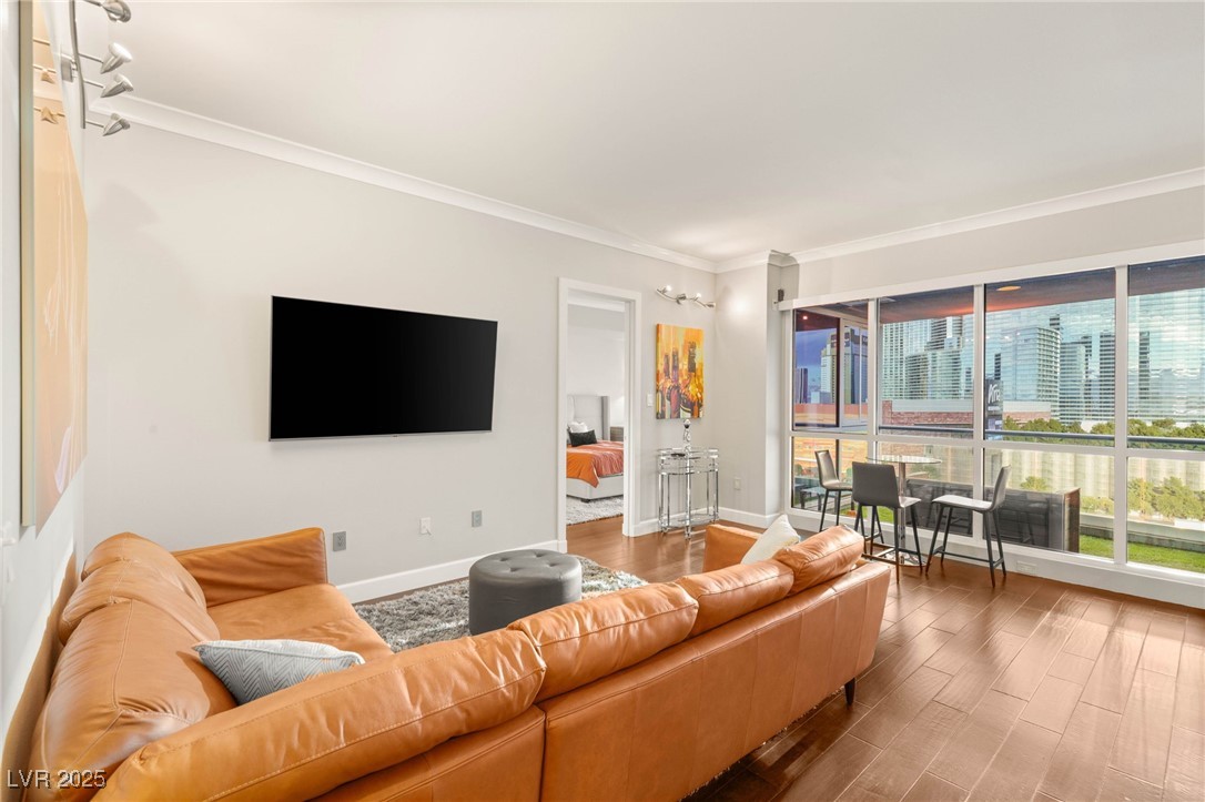 Las Vegas, Nevada 89103, United States, 2 Bedrooms Bedrooms, ,2 BathroomsBathrooms,Residential,Active,228530