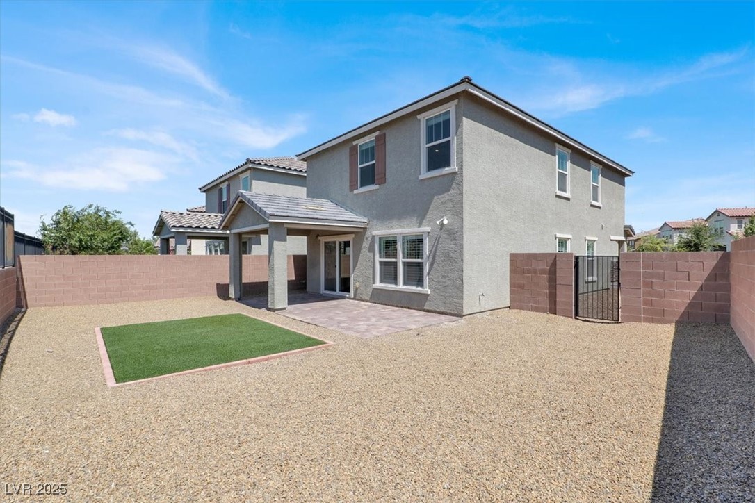 Henderson, Nevada 89044, United States, 5 Bedrooms Bedrooms, ,3 BathroomsBathrooms,Residential,Pending,190136