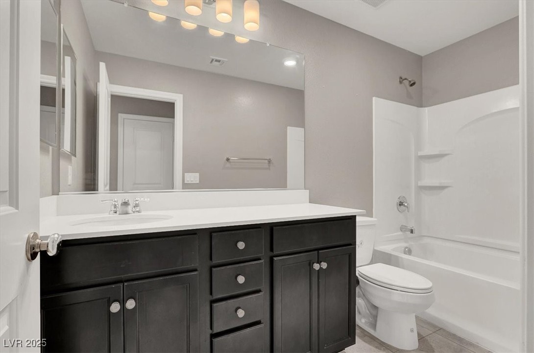 Henderson, Nevada 89044, United States, 5 Bedrooms Bedrooms, ,3 BathroomsBathrooms,Residential,Pending,190136