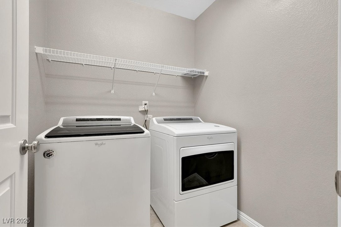 Henderson, Nevada 89044, United States, 5 Bedrooms Bedrooms, ,3 BathroomsBathrooms,Residential,Pending,190136