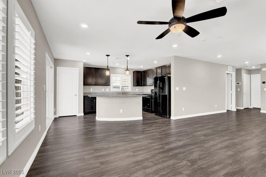 Henderson, Nevada 89044, United States, 5 Bedrooms Bedrooms, ,3 BathroomsBathrooms,Residential,Pending,190136