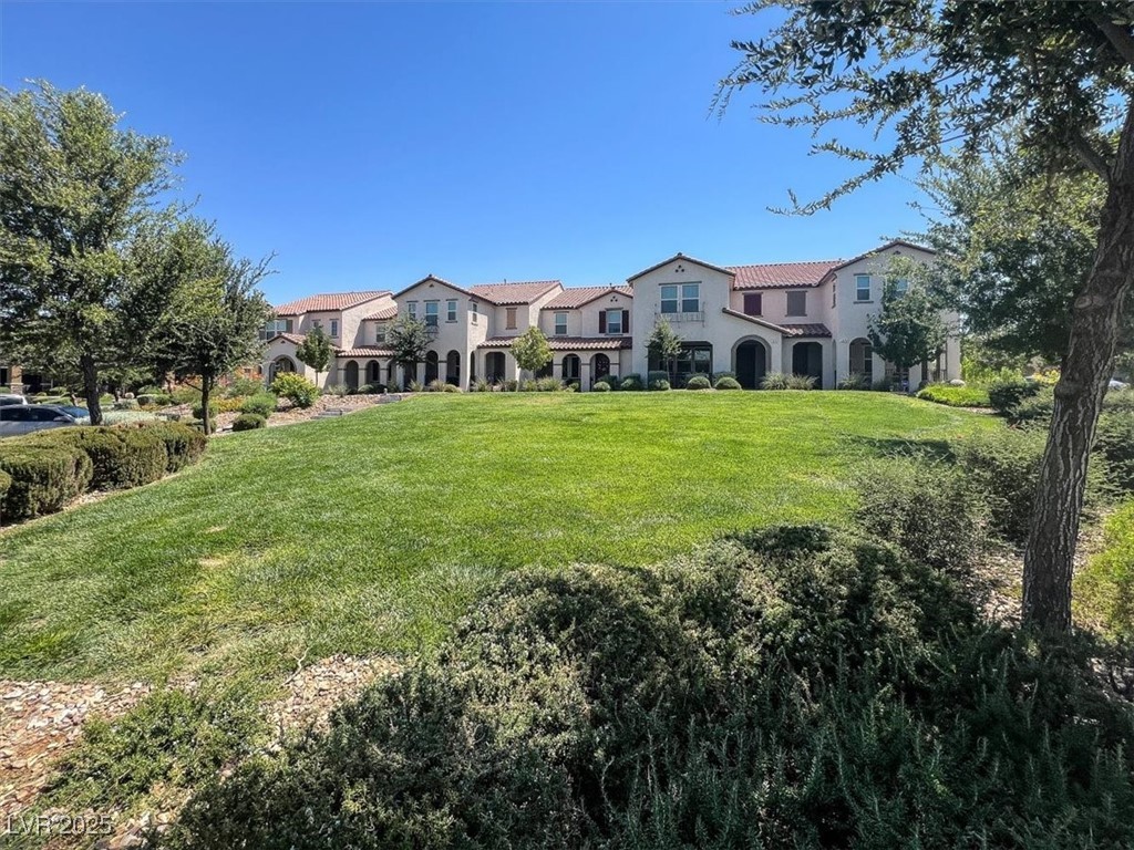 Henderson, Nevada 89044, United States, 5 Bedrooms Bedrooms, ,3 BathroomsBathrooms,Residential,Pending,190136