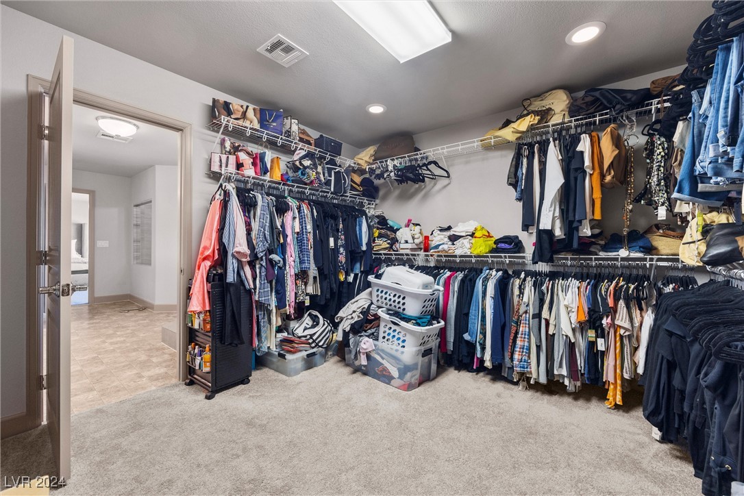 Las Vegas, Nevada 89141, United States, 5 Bedrooms Bedrooms, ,4 BathroomsBathrooms,Residential,Pending,27003