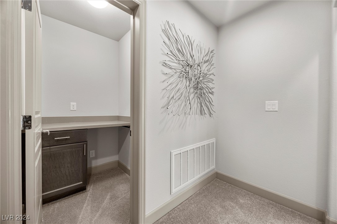 Las Vegas, Nevada 89141, United States, 5 Bedrooms Bedrooms, ,4 BathroomsBathrooms,Residential,Pending,27003