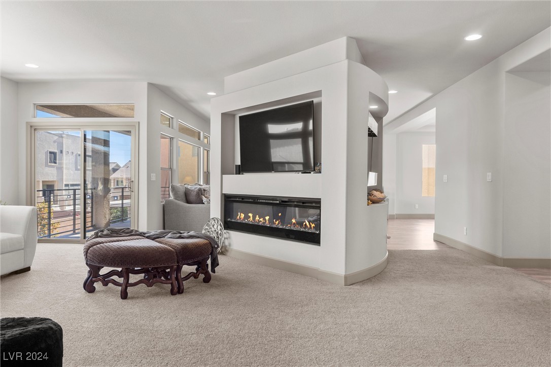 Las Vegas, Nevada 89141, United States, 5 Bedrooms Bedrooms, ,4 BathroomsBathrooms,Residential,Pending,27003