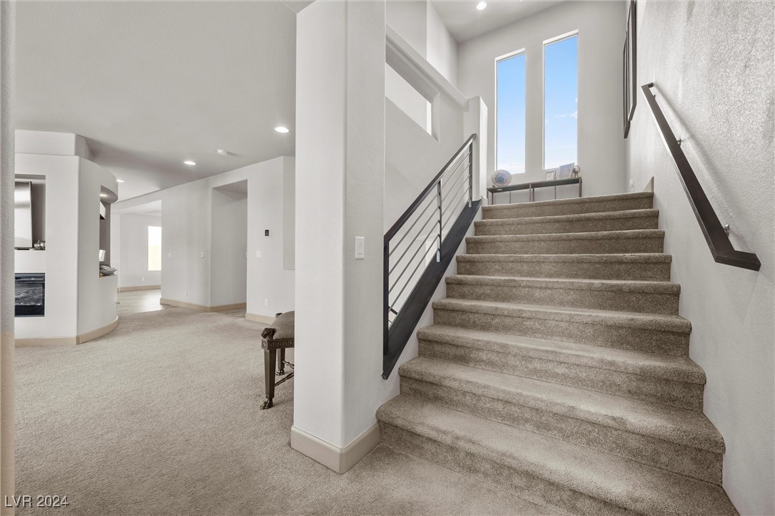 Las Vegas, Nevada 89141, United States, 5 Bedrooms Bedrooms, ,4 BathroomsBathrooms,Residential,Pending,27003