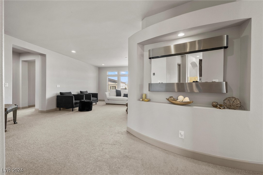 Las Vegas, Nevada 89141, United States, 5 Bedrooms Bedrooms, ,4 BathroomsBathrooms,Residential,Pending,27003