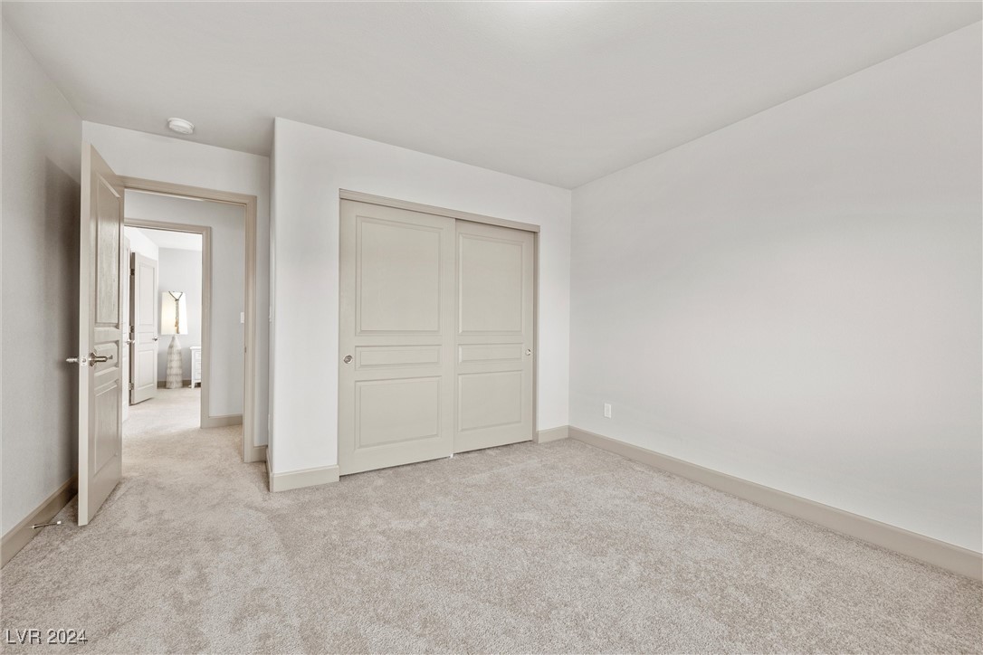 Las Vegas, Nevada 89141, United States, 5 Bedrooms Bedrooms, ,4 BathroomsBathrooms,Residential,Pending,27003