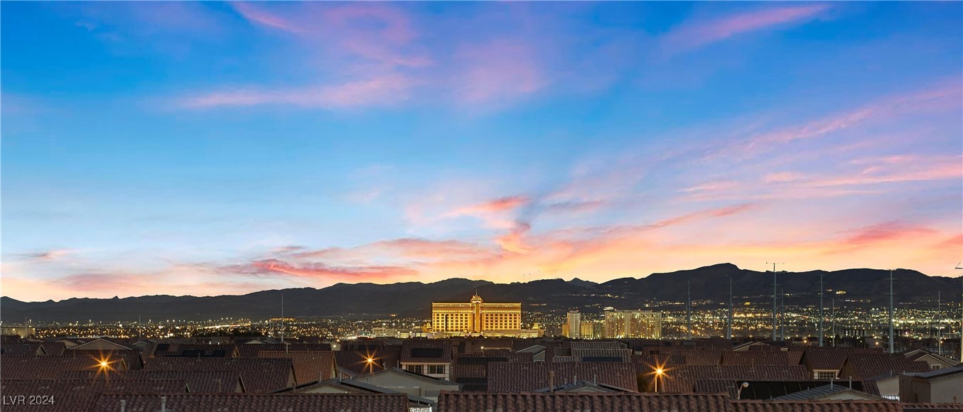 Las Vegas, Nevada 89141, United States, 5 Bedrooms Bedrooms, ,4 BathroomsBathrooms,Residential,Pending,27003