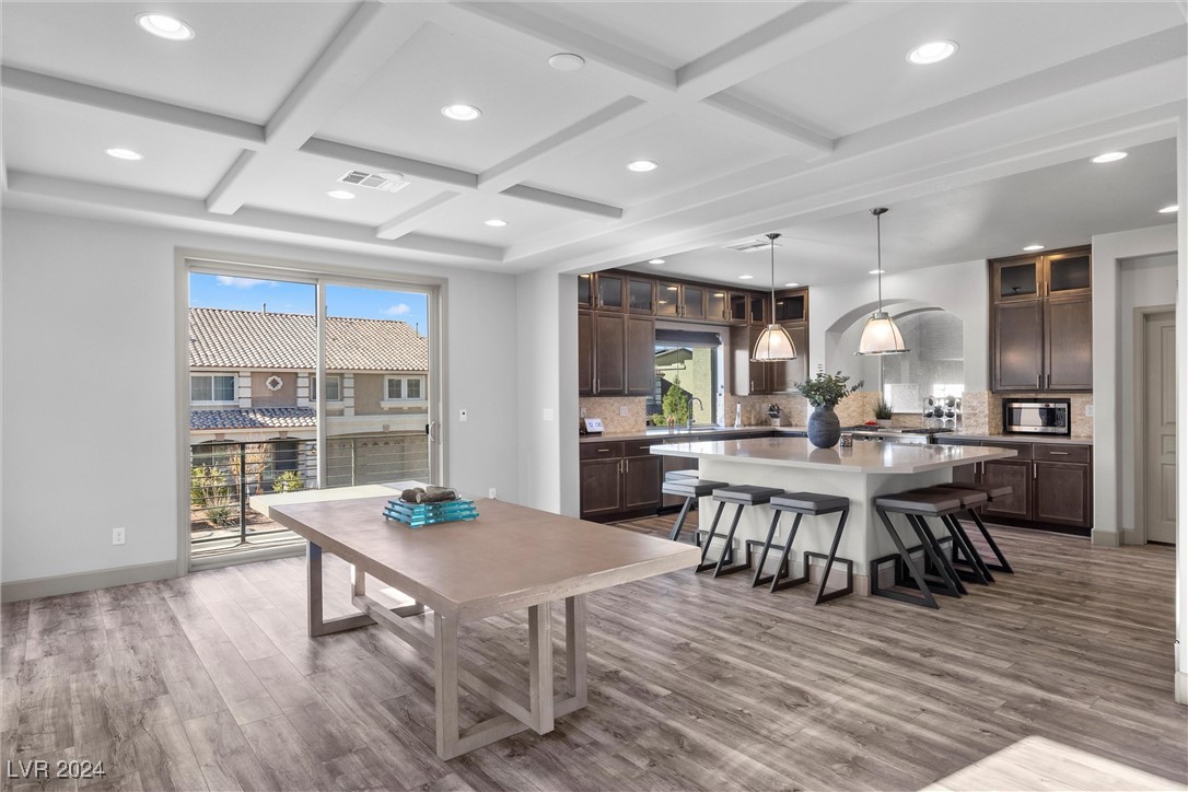 Las Vegas, Nevada 89141, United States, 5 Bedrooms Bedrooms, ,4 BathroomsBathrooms,Residential,Pending,27003