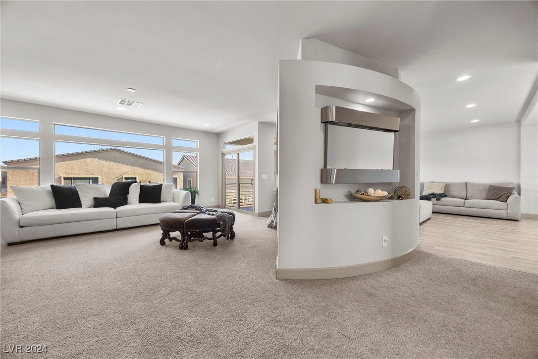 Las Vegas, Nevada 89141, United States, 5 Bedrooms Bedrooms, ,4 BathroomsBathrooms,Residential,Pending,27003