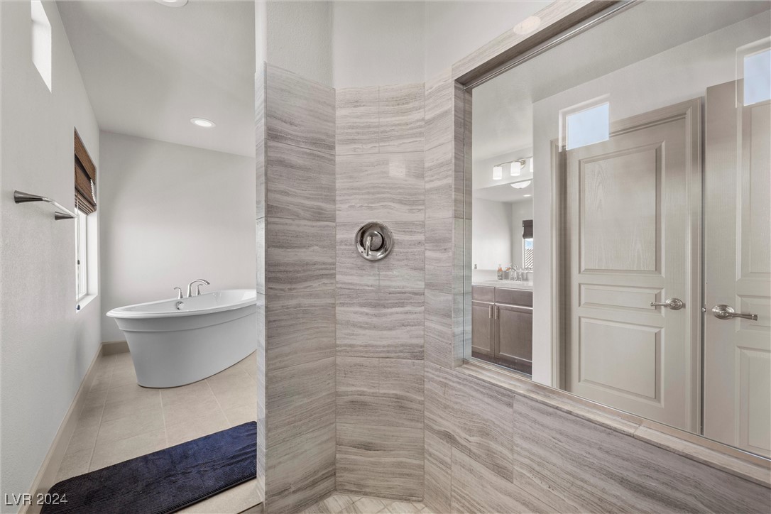 Las Vegas, Nevada 89141, United States, 5 Bedrooms Bedrooms, ,4 BathroomsBathrooms,Residential,Pending,27003