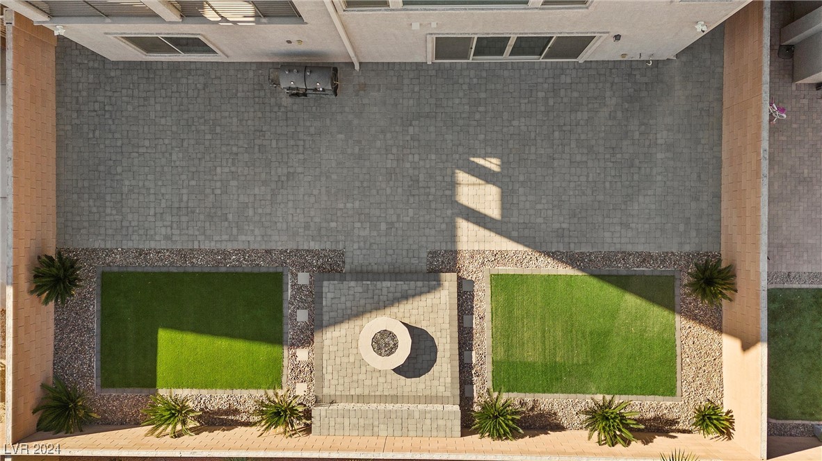 Las Vegas, Nevada 89141, United States, 5 Bedrooms Bedrooms, ,4 BathroomsBathrooms,Residential,Pending,27003