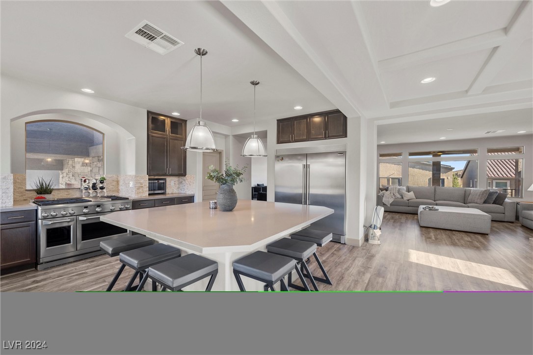 Las Vegas, Nevada 89141, United States, 5 Bedrooms Bedrooms, ,4 BathroomsBathrooms,Residential,Pending,27003